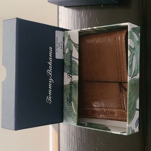 TommyBahama Wallet